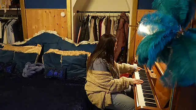 VanessaDoyle online show from 03/24/26, 04:51