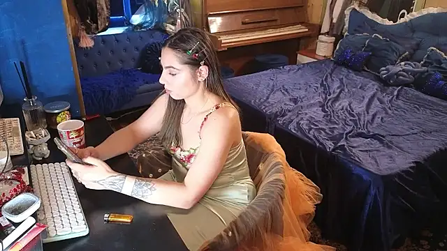 Snapshot of VanessaDoyle chatting on 01/10/26, 01:50 VanessaDoyle online show from 01/10/26, 01:50