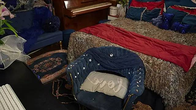 VanessaDoyle online show from 11/13/25, 07:51