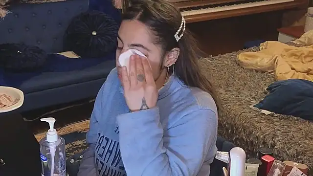 Snapshot of VanessaDoyle chatting on 01/08/26, 12:27 VanessaDoyle online show from 01/08/26, 12:27