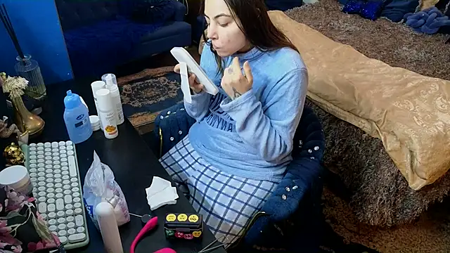 VanessaDoyle online show from 12/16/25, 02:27