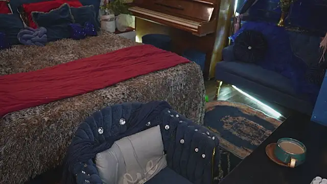 VanessaDoyle online show from 11/10/25, 12:59