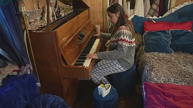 VanessaDoyle online show from 11/22/25, 03:22