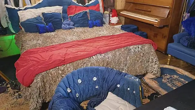 VanessaDoyle online show from 11/26/25, 01:00