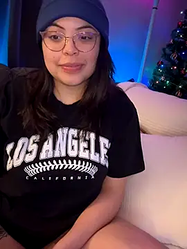 drizzypeach602 online show from 12/03/25, 04:35