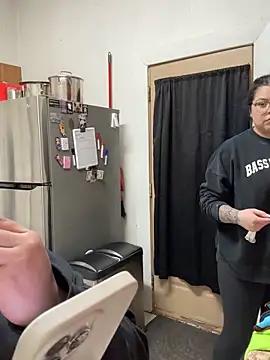 drizzypeach602 online show from 04/19/26, 02:34