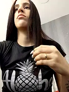 Amira Milker online show from 02/17/25, 01:00