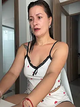 Snapshot of Verito_hot chatting on 02/01/26, 02:04 Verito hot online show from 02/01/26, 02:04