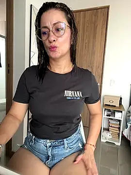 Verito hot online show from 12/17/25, 05:51