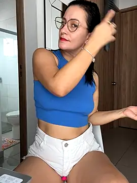 Verito hot online show from 10/19/25, 02:09