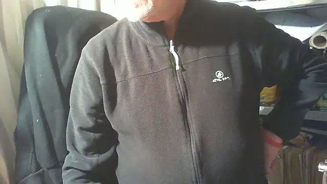 Snapshot of nonnomaturobisex chatting on 10/19/25, 08:39 nonnomaturobisex online show from 10/19/25, 08:39