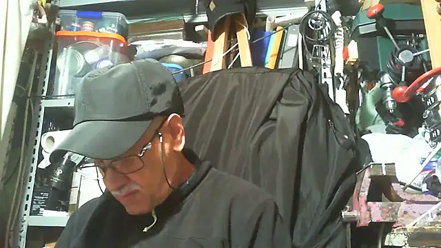 Snapshot of nonnomaturobisex chatting on 10/09/25, 09:32 nonnomaturobisex online show from 10/09/25, 09:32