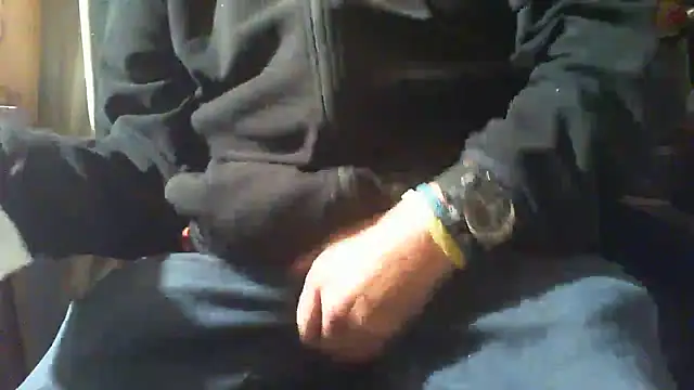 Snapshot of nonnomaturobisex chatting on 10/14/25, 07:31 nonnomaturobisex online show from 10/14/25, 07:31