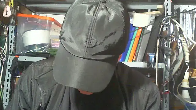 Snapshot of nonnomaturobisex chatting on 11/17/25, 08:07 nonnomaturobisex online show from 11/17/25, 08:07