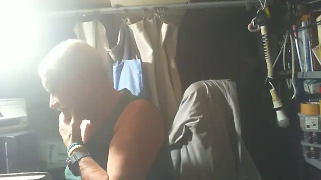 Snapshot of nonnomaturobisex chatting on 09/28/25, 10:44 nonnomaturobisex online show from 09/28/25, 10:44