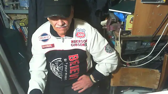 Snapshot of nonnomaturobisex chatting on 10/04/25, 07:21 nonnomaturobisex online show from 10/04/25, 07:21