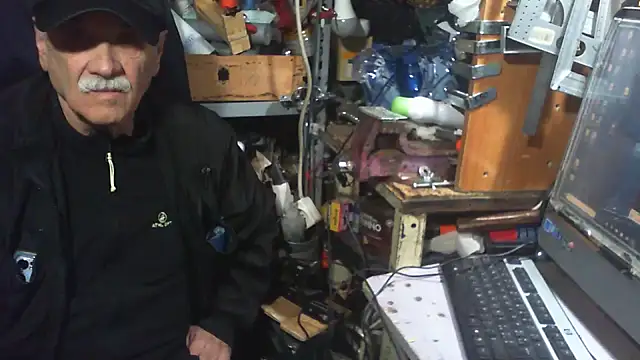 Snapshot of nonnomaturobisex chatting on 11/16/25, 09:58 nonnomaturobisex online show from 11/16/25, 09:58