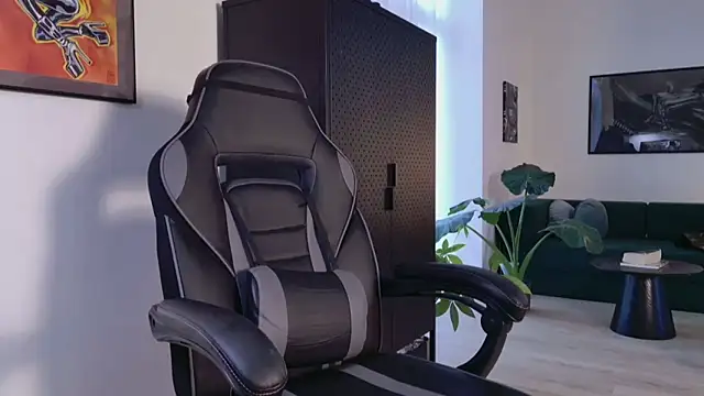 Rubbernina online show from 02/16/26, 03:54