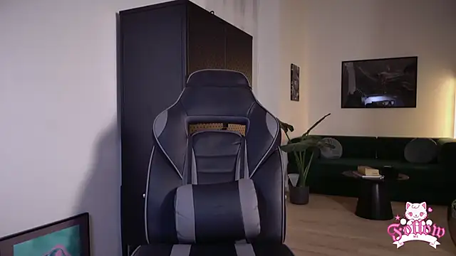 Snapshot of Rubbernina chatting on 12/19/25, 05:48 Rubbernina online show from 12/19/25, 05:48