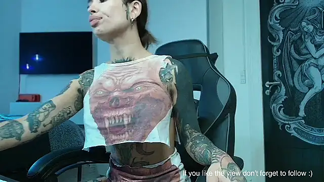 Rubbernina online show from 03/06/25, 02:51