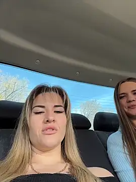 ivannatompsonnn online show from 04/15/26, 06:52