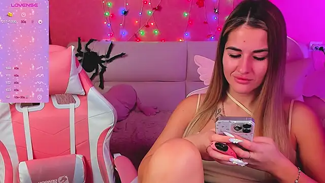 ivannatompsonnn online show from 11/22/25, 06:23