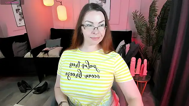 MrsIngrid online show from 07/18/26, 07:17