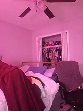oliviaprettypussy online show from 05/13/26, 02:40
