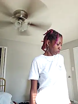 oliviaprettypussy online show from 04/12/26, 09:29