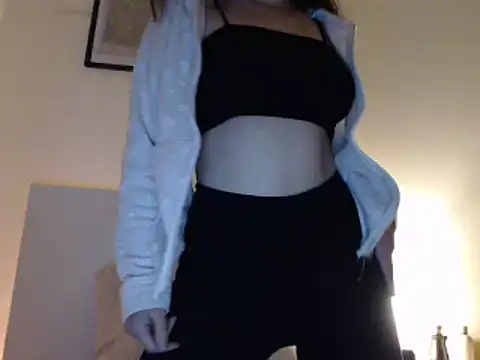 ocean eyess  online show from 11/30/25, 06:52