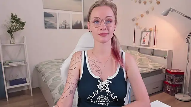 Snapshot of MissRightX chatting on 01/17/25, 07:05 MissRightX online show from 01/17/25, 07:05