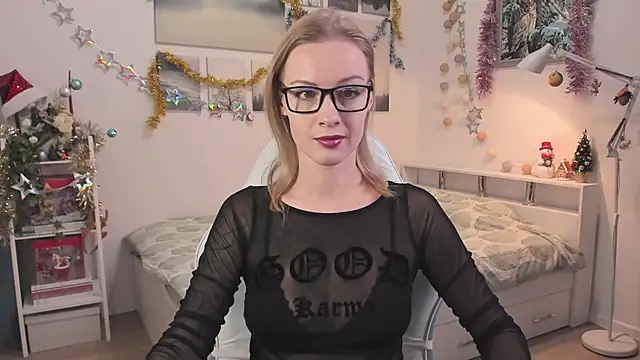 MissRightX online show from 12/18/25, 11:47