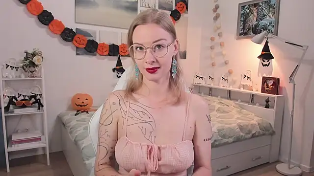 MissRightX online show from 10/24/25, 07:29