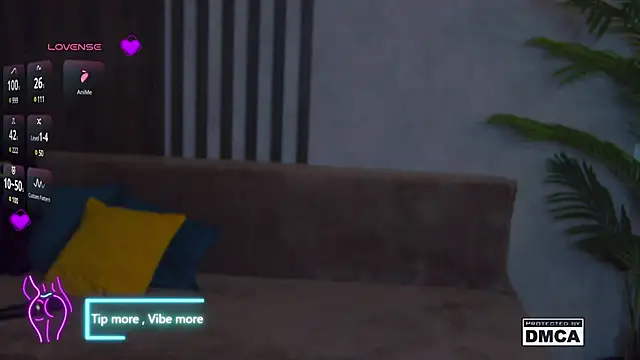 Holl1Would online show from 02/16/25, 06:32