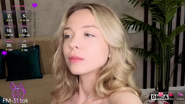 Holl1Would online show from 05/16/26, 07:24