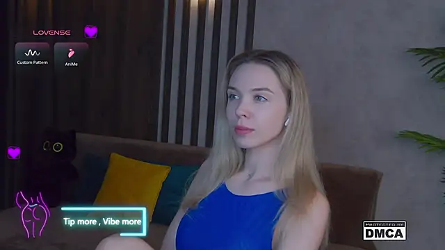 Holl1Would online show from 02/26/25, 10:36