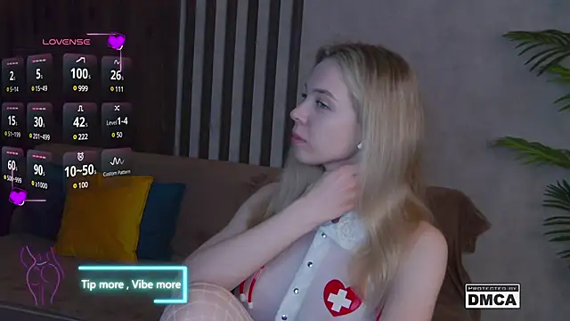 Holl1Would online show from 03/14/25, 06:53