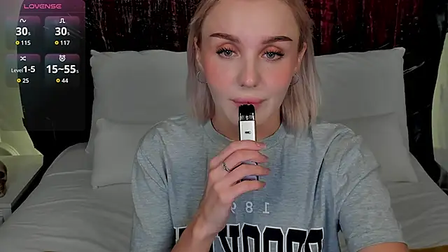 LianaFord online show from 10/17/25, 10:33