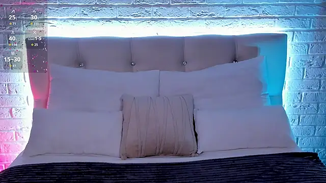 Snapshot of LianaFord chatting on 04/13/26, 04:27 LianaFord online show from 04/13/26, 04:27