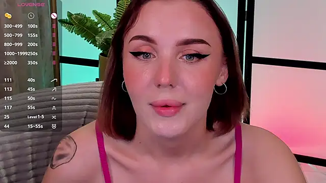 Snapshot of LianaFord chatting on 03/21/26, 08:19 LianaFord online show from 03/21/26, 08:19