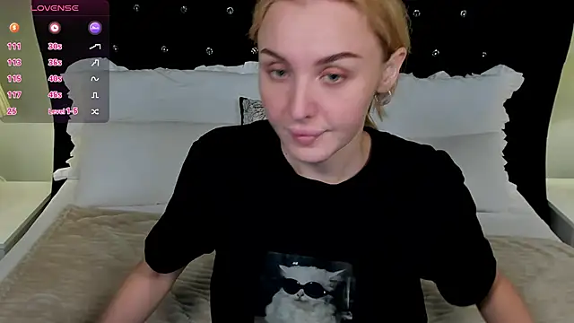 LianaFord online show from 11/27/25, 08:42