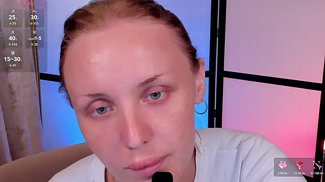 Snapshot of LianaFord chatting on 06/11/26, 05:04 LianaFord online show from 06/11/26, 05:04