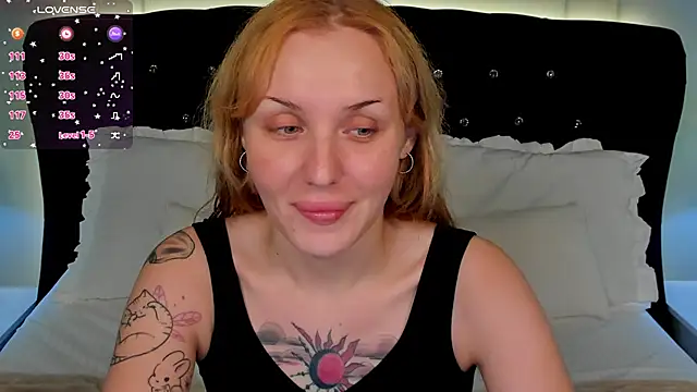 LianaFord online show from 11/22/25, 09:02