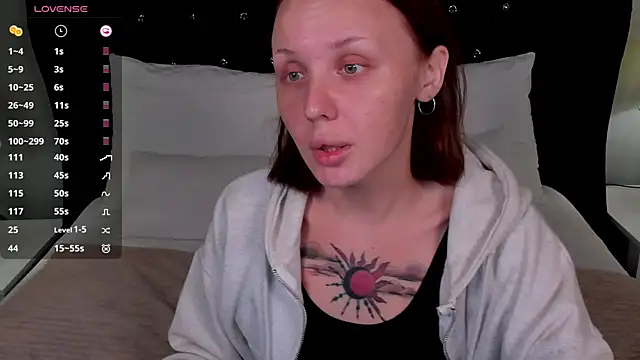 Snapshot of LianaFord chatting on 04/07/26, 04:03 LianaFord online show from 04/07/26, 04:03