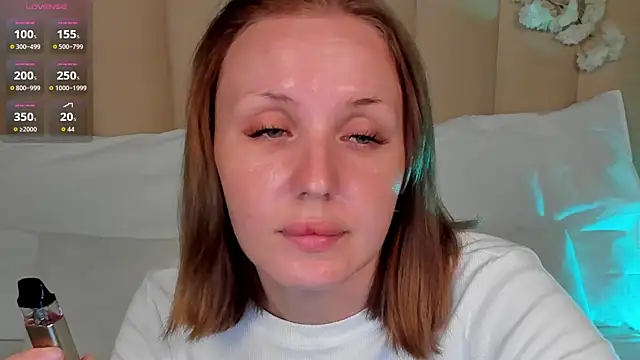Snapshot of LianaFord chatting on 06/07/26, 04:39 LianaFord online show from 06/07/26, 04:39