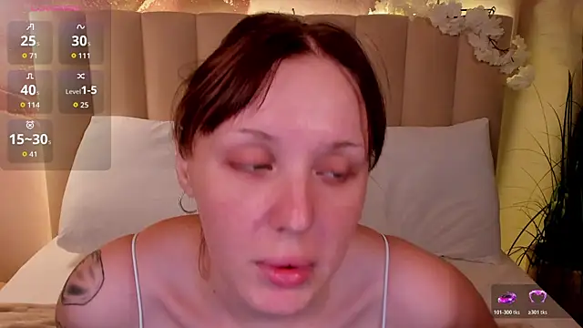 Snapshot of LianaFord chatting on 04/11/26, 07:16 LianaFord online show from 04/11/26, 07:16