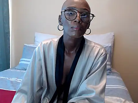 yummycherryxx online show from 05/20/26, 08:00