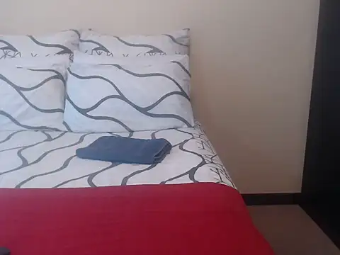 yummycherryxx online show from 03/31/26, 08:05