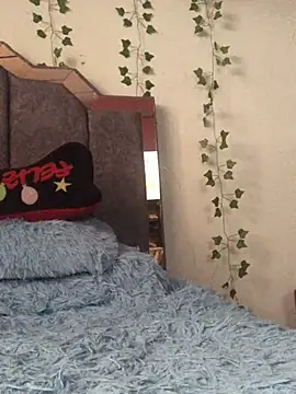 DulceChloe99 online show from 12/05/24, 07:44