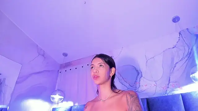 AntonellaRossi online show from 02/04/26, 07:42